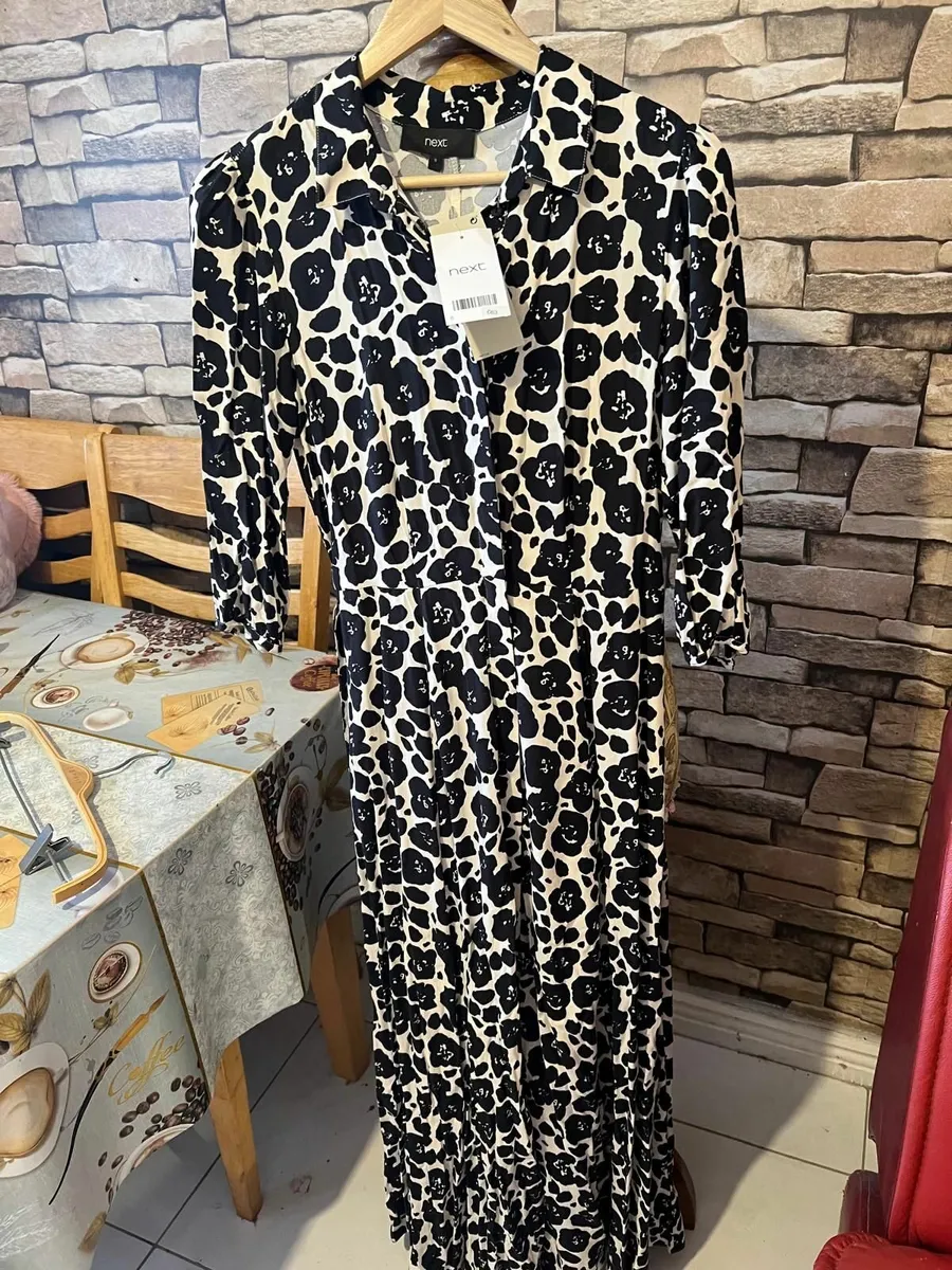 Clothing - Image 3
