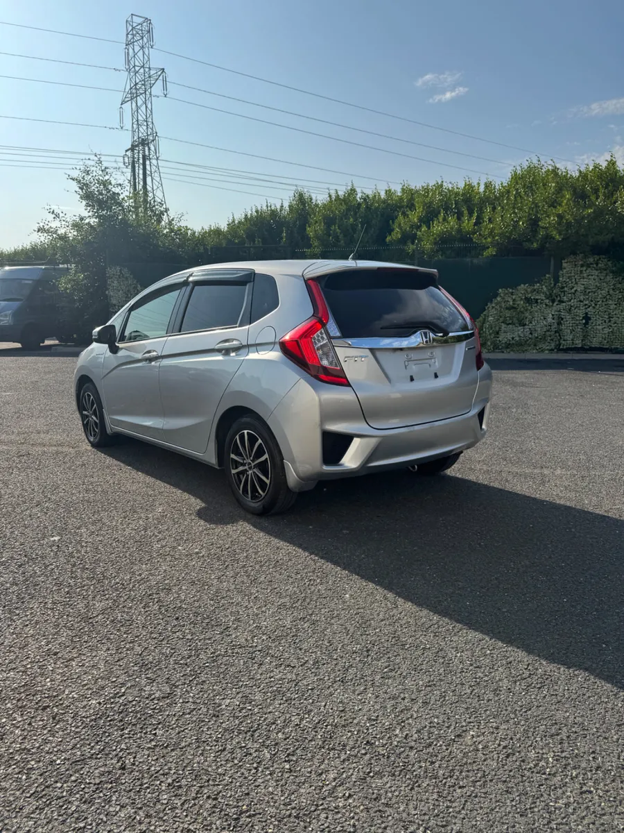 Honda Fit 1.5 Hybrid Automatic Transmission - Image 3