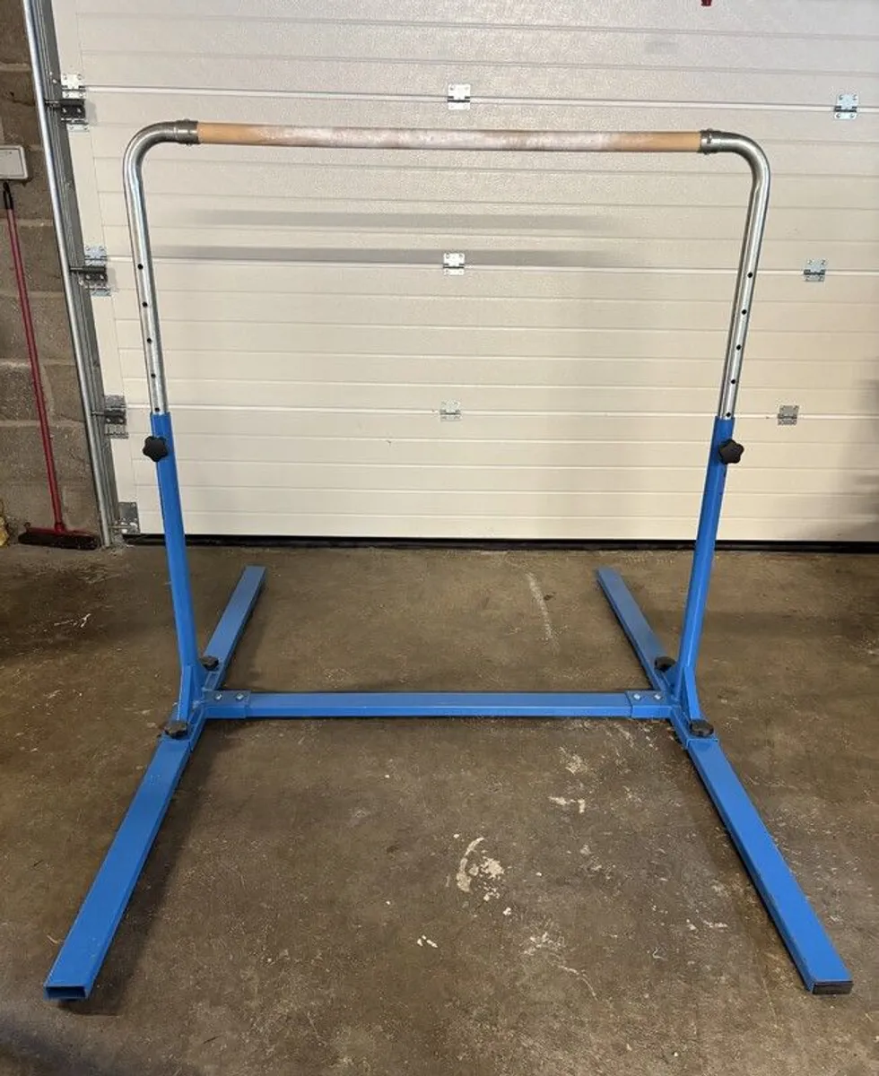 Home gymnastics bar - Image 1
