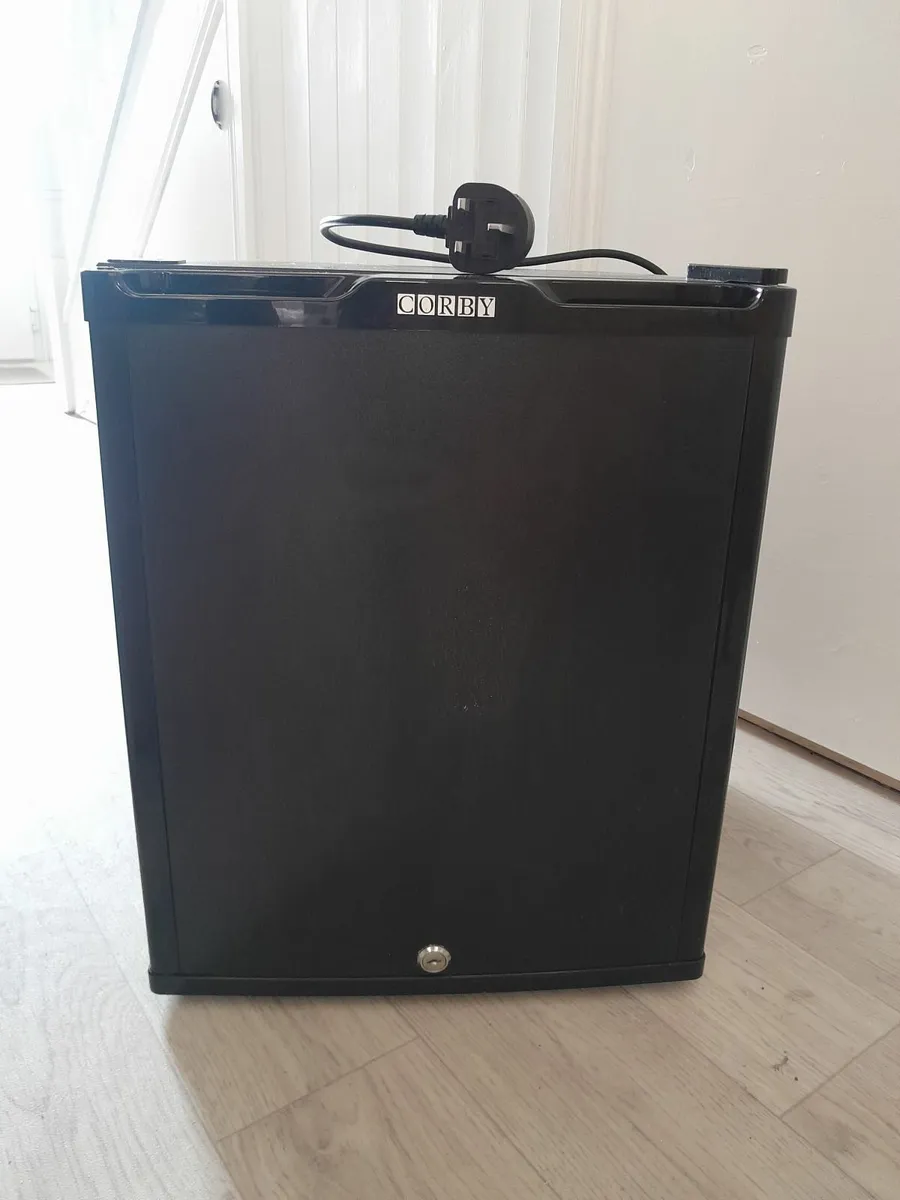 Mini Fridge - Image 1