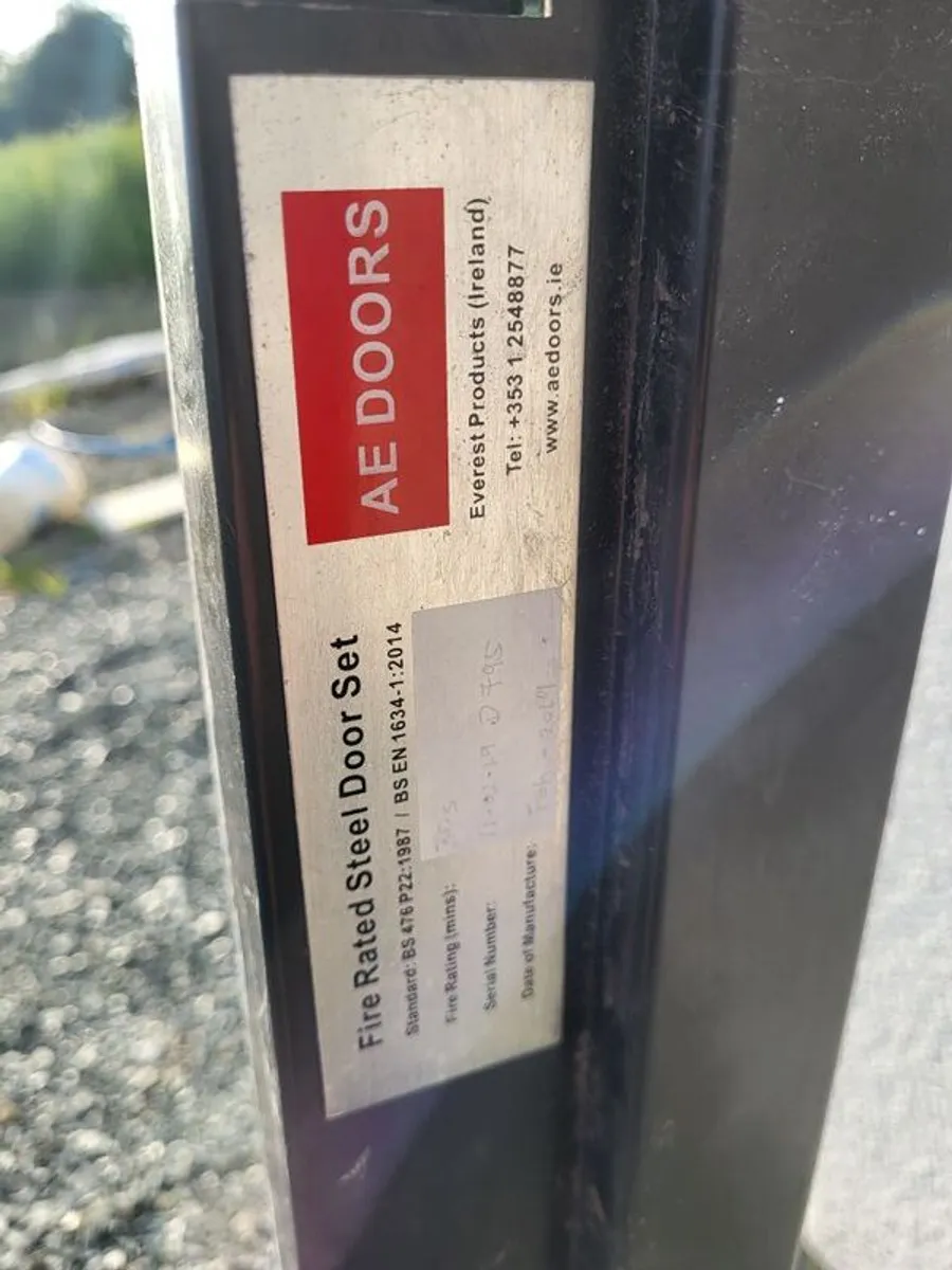 emergency exit door - Image 4