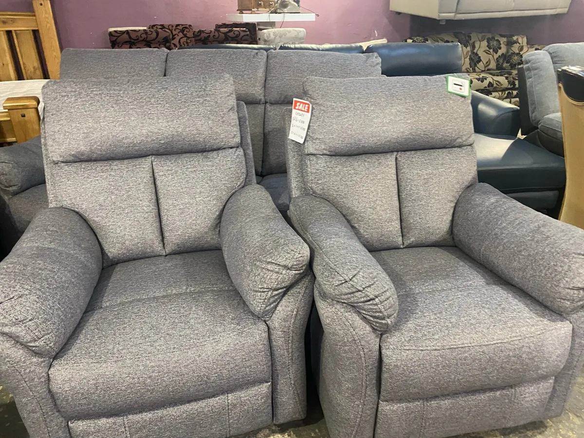 New 3 and 2 leather sofas