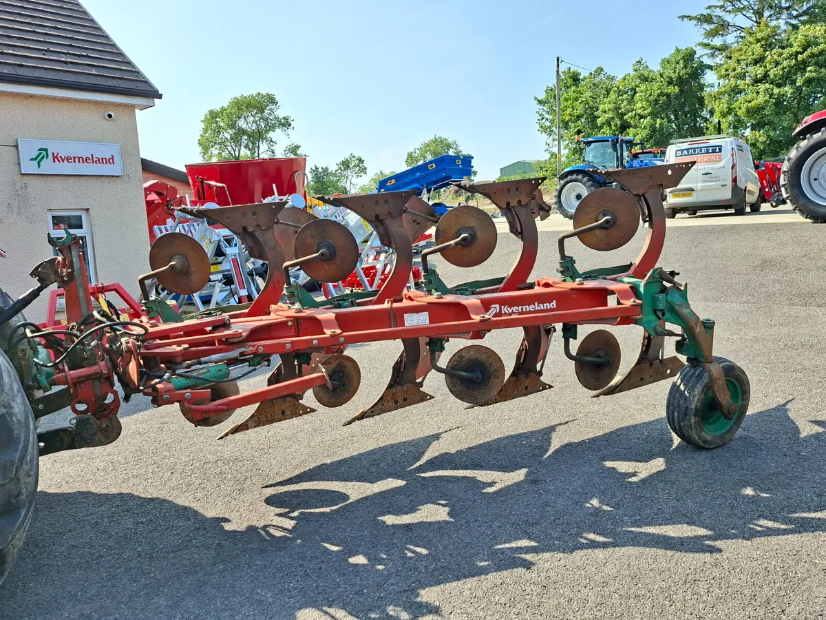 KVERNELAND EG85 PLOUGH - Image 1