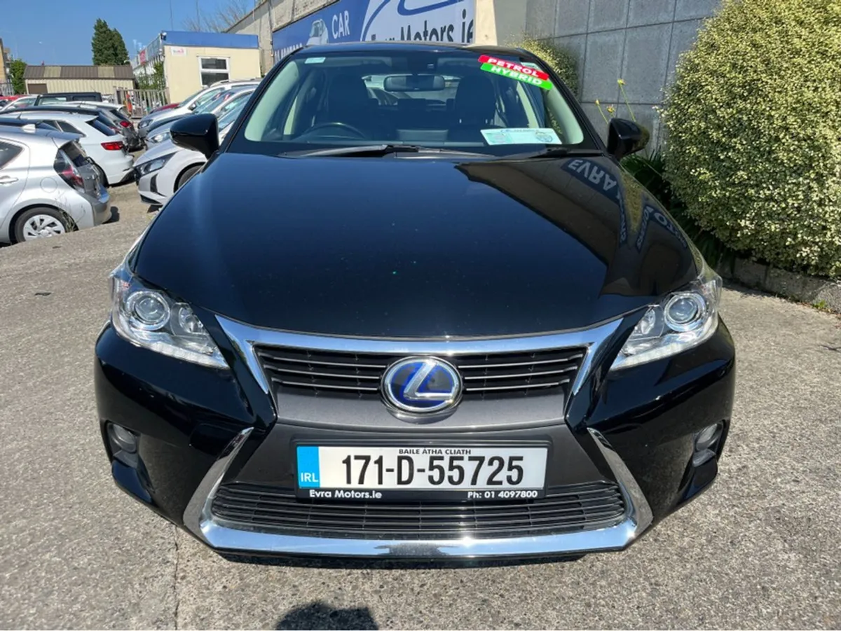 Lexus CT200H Executive Edition Automatic 1.8 Petr - Image 2