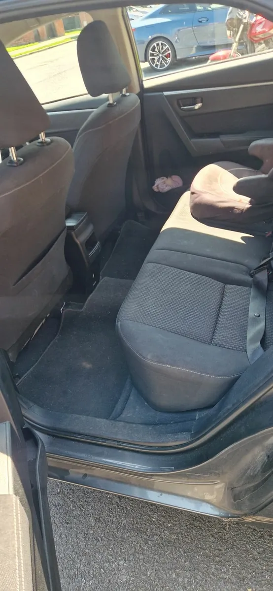 Toyota Corolla 2014 - Image 3