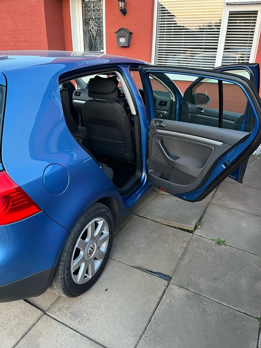 Volkswagen Golf MK5 1.6 - Image 3
