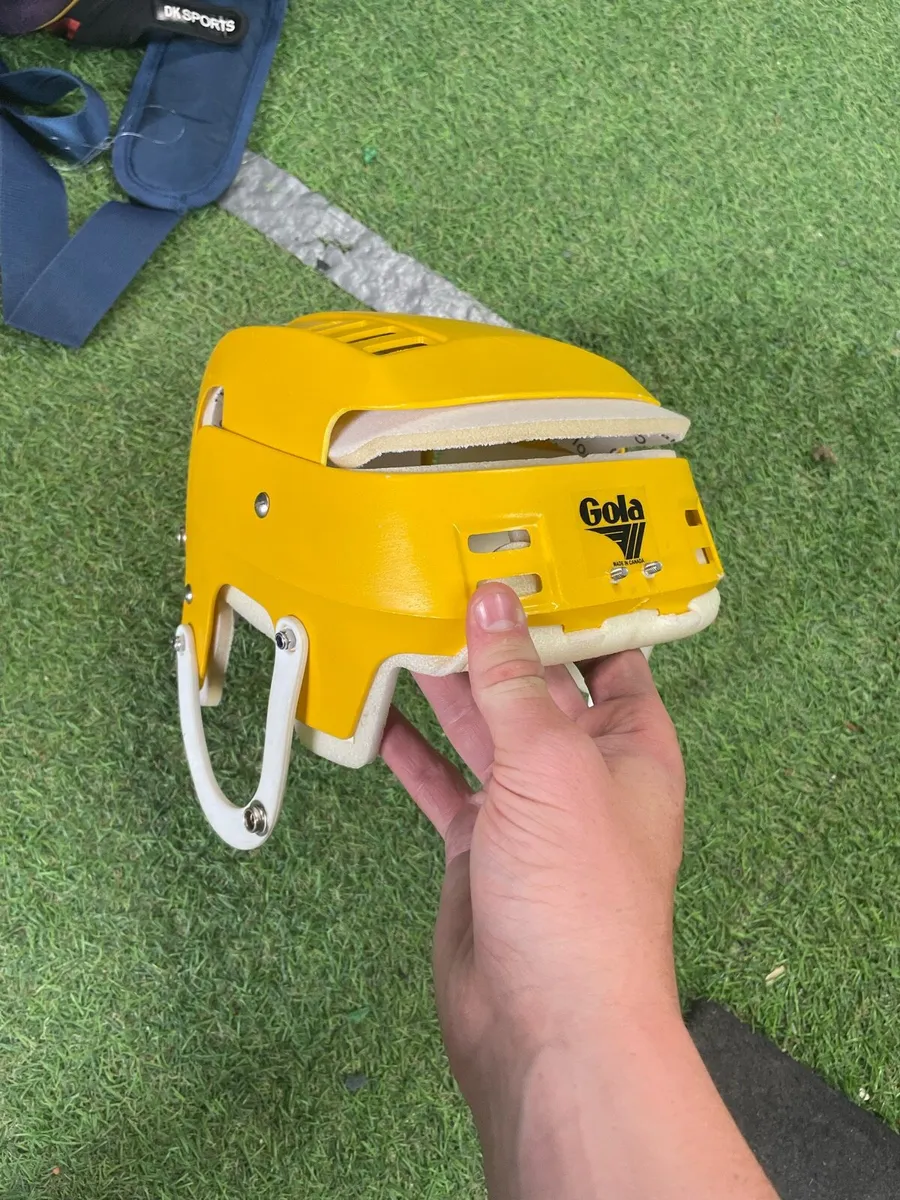 Gola helmet - Image 1