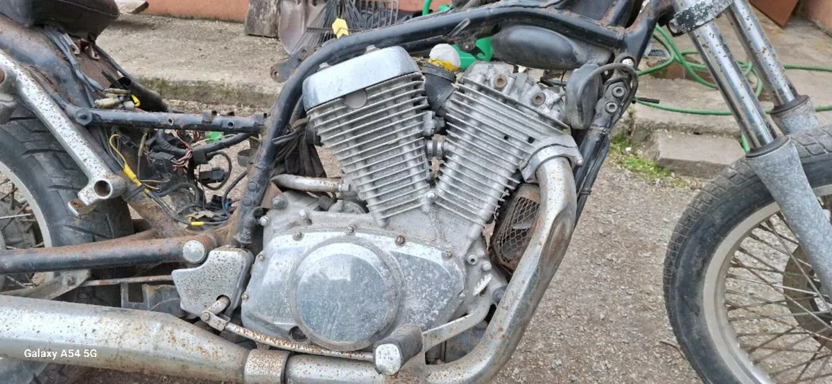 Suzuki intruder 800 - Image 2