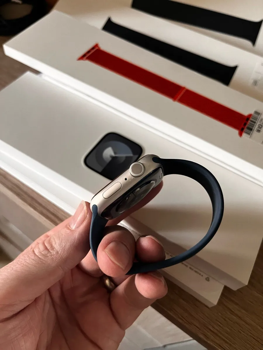 Apple Watch series 9 45mm - Image 3