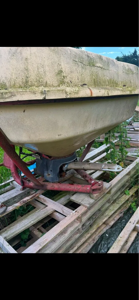 Vicon fertiliser spreader x3 - Image 3