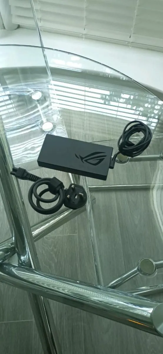 Asus Rog Zephyrus Laptop - Image 2