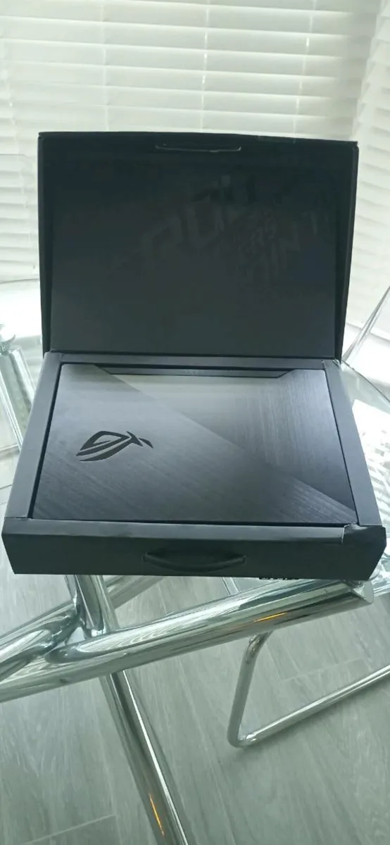 Asus Rog Zephyrus Laptop - Image 4
