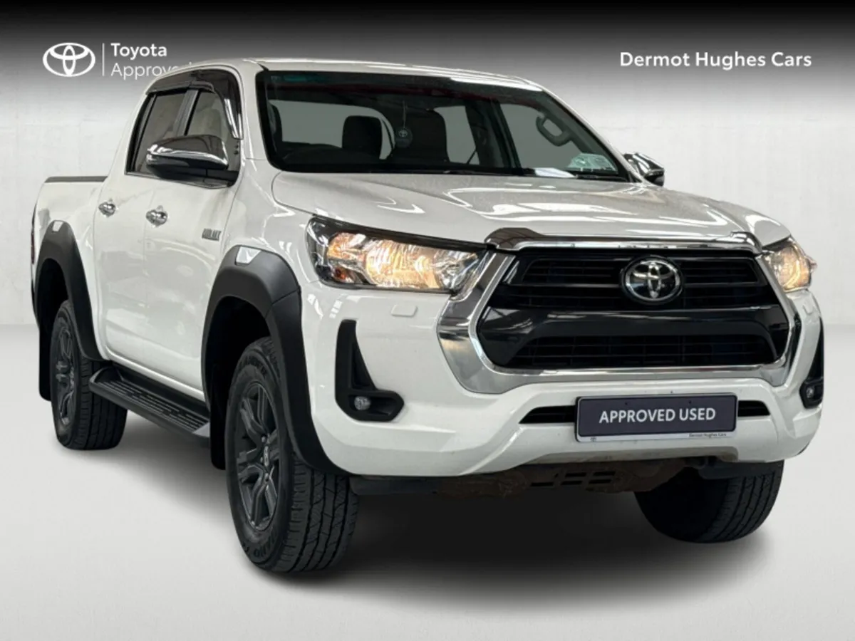 Toyota Hilux 2.4 SR5 DOUBLE CAB 4DR - Image 1