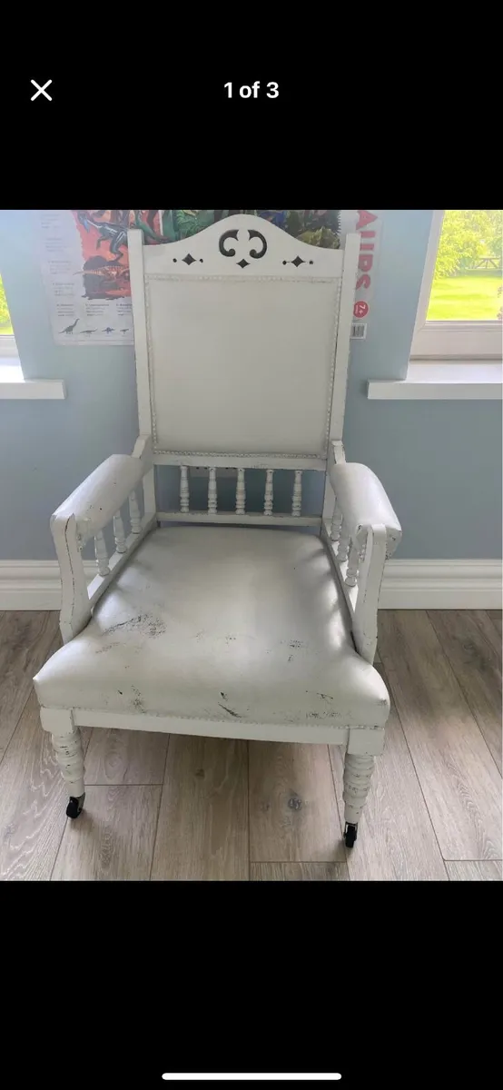 Antique chair - Image 2
