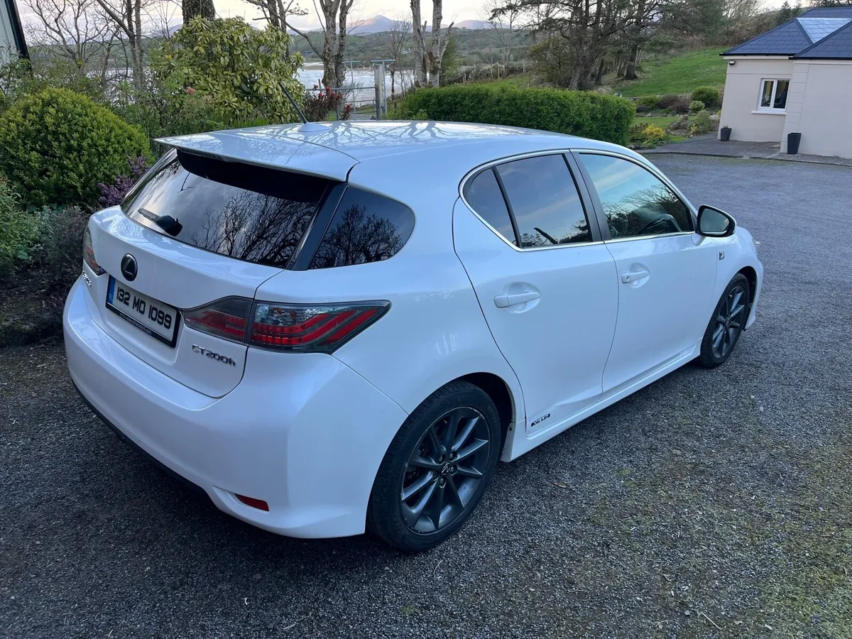 Lexus CT 200 Hybrid F Sport 2013 (132) - Image 3