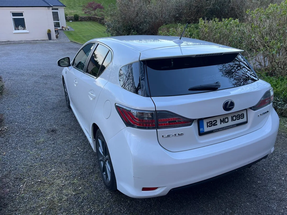Lexus CT 200 Hybrid F Sport 2013 (132) - Image 4