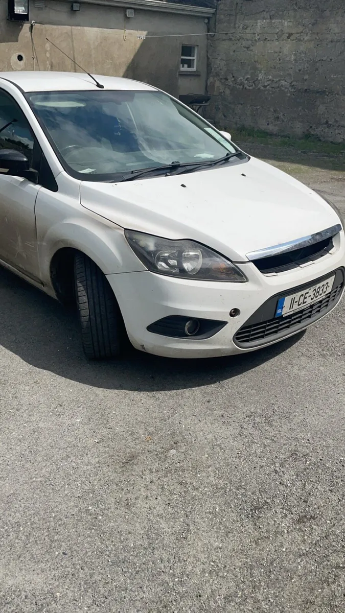 2011 ford focus - Image 1