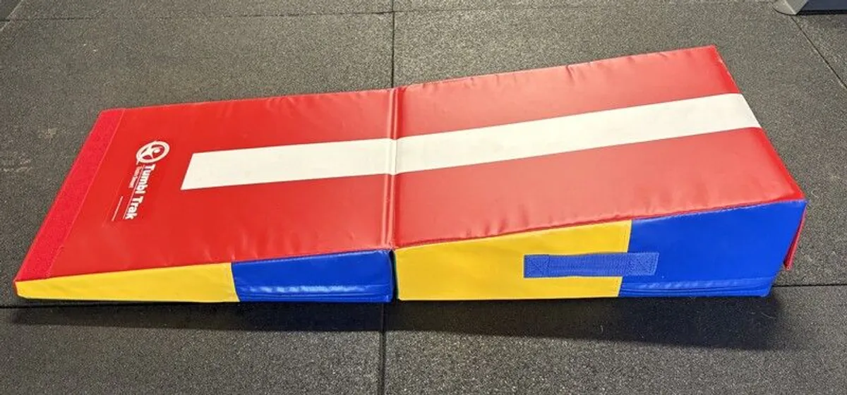 Gymnastics folding mini ramp mat - Image 3