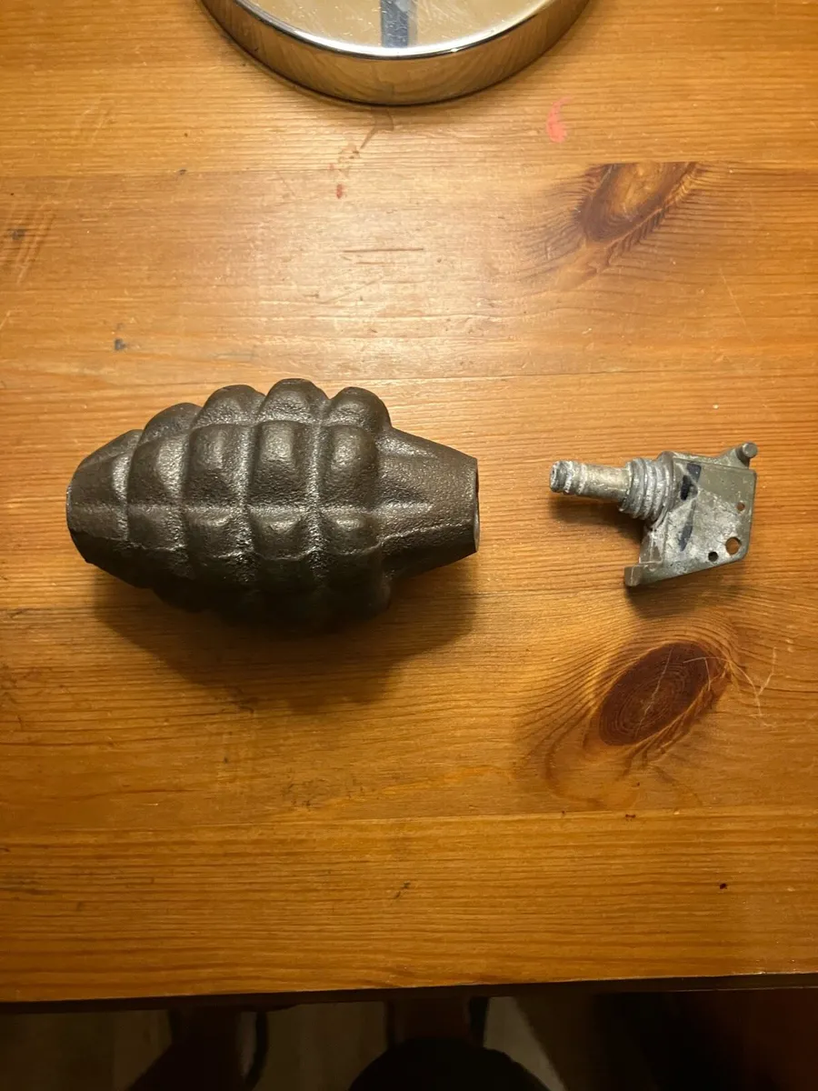 World War 2 Memorabilia-Ammo Box + Grenade Replica - Image 4
