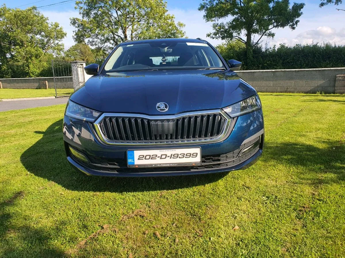 SKODA OCTIVIA NEW MODEL 2.0 LTR DSG 2020 - Image 4