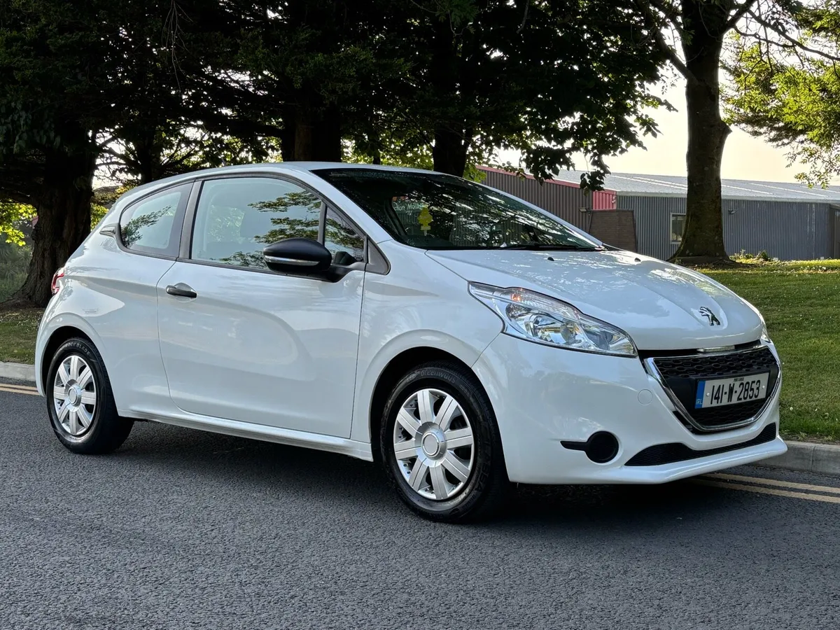 Peugeot 208 !!! NEW NCT !!! TAX 08/25 !!!! - Image 1
