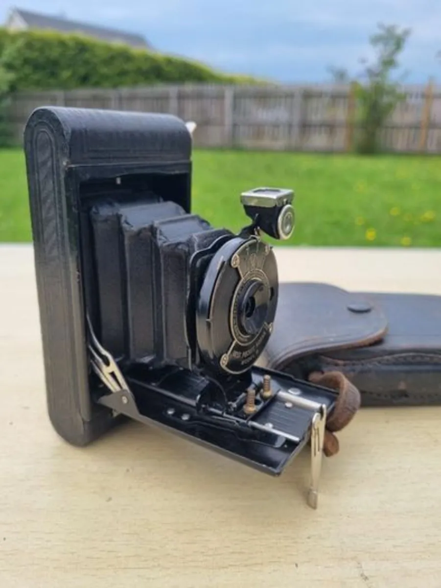 Kodak Vest Pocket Model B Folding Camera - Image 3