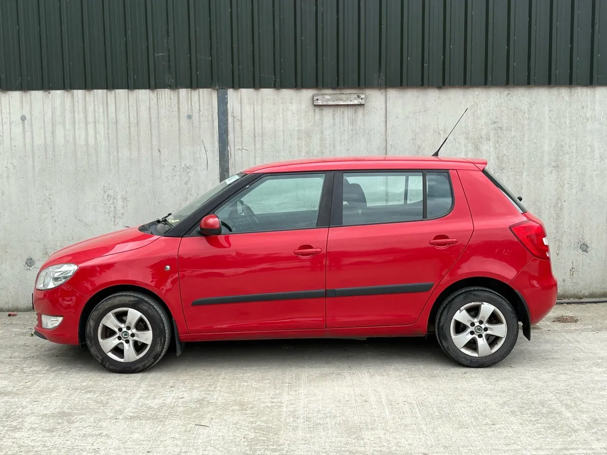 2010 Skoda Fabia for parts - Image 2