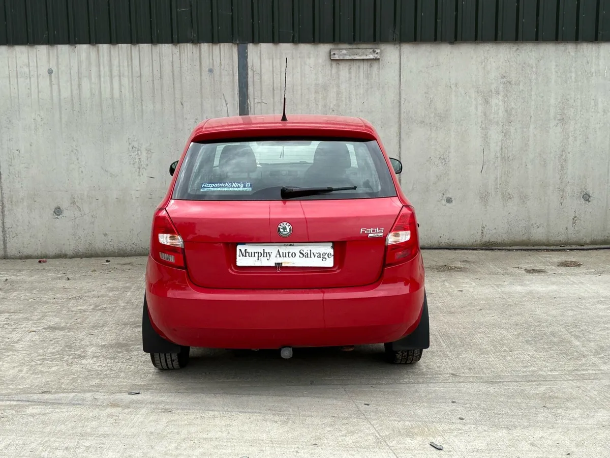 2010 Skoda Fabia for parts - Image 3
