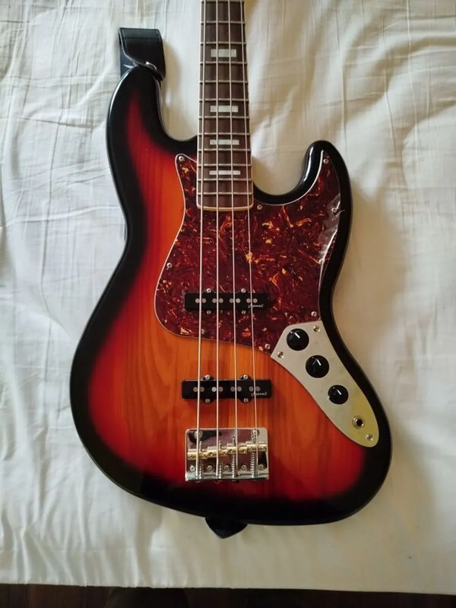 Harley Benton Bass - Image 2