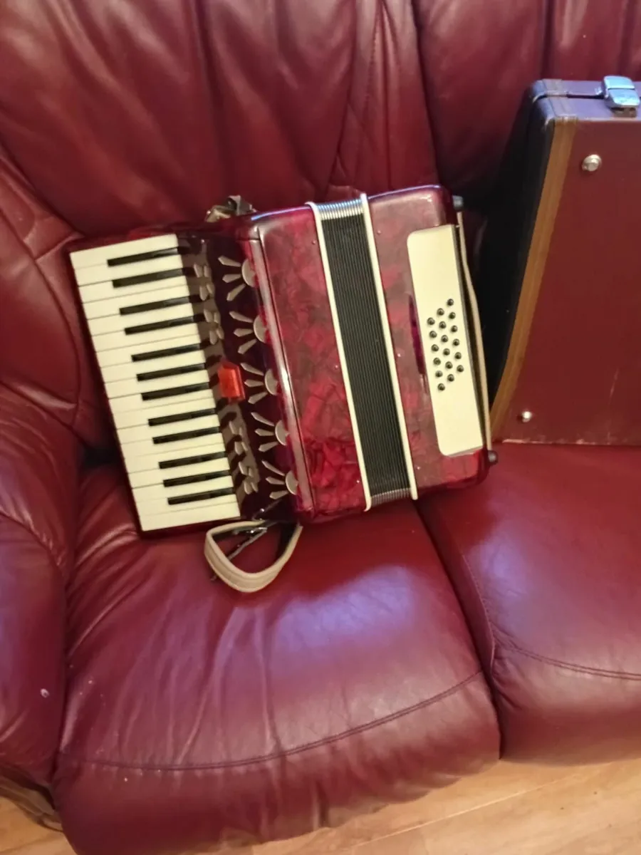 Piano Accordion - Image 1