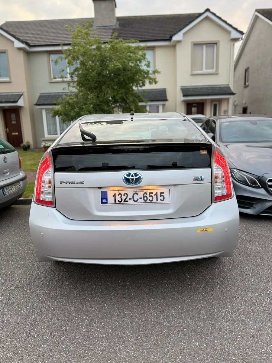 Toyota Prius 2013 Fresh Japanese Import!! - Image 2