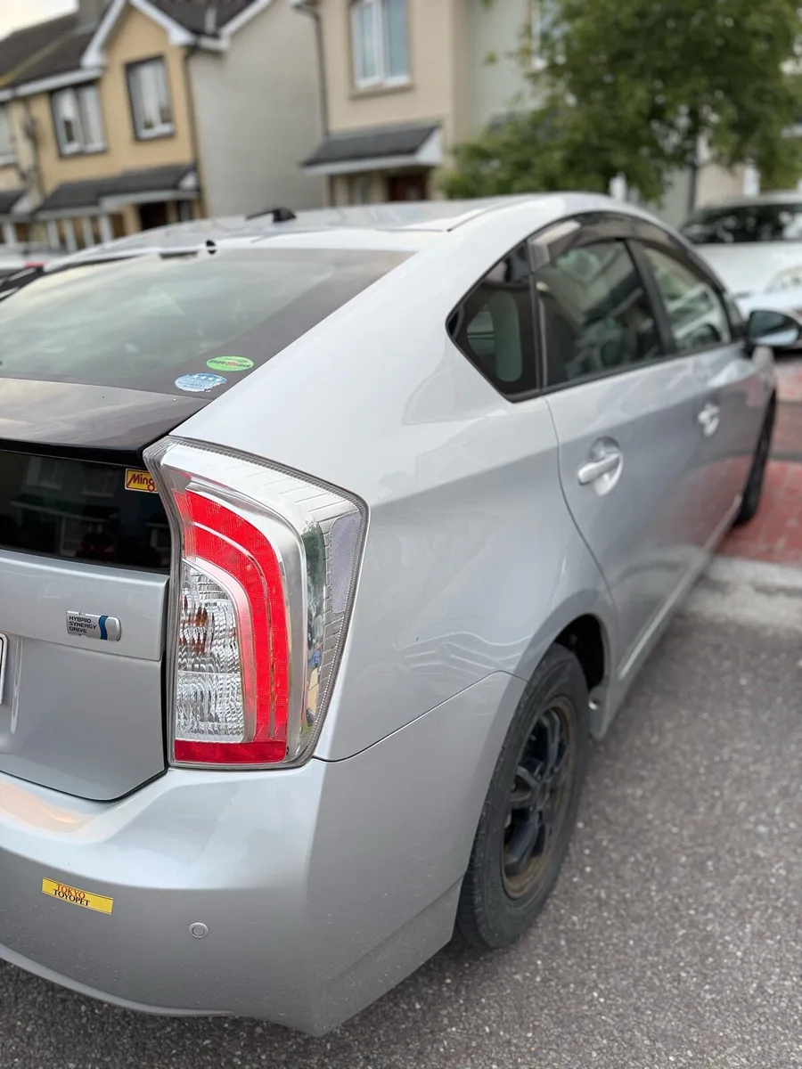 Toyota Prius 2013 Fresh Japanese Import!! - Image 3
