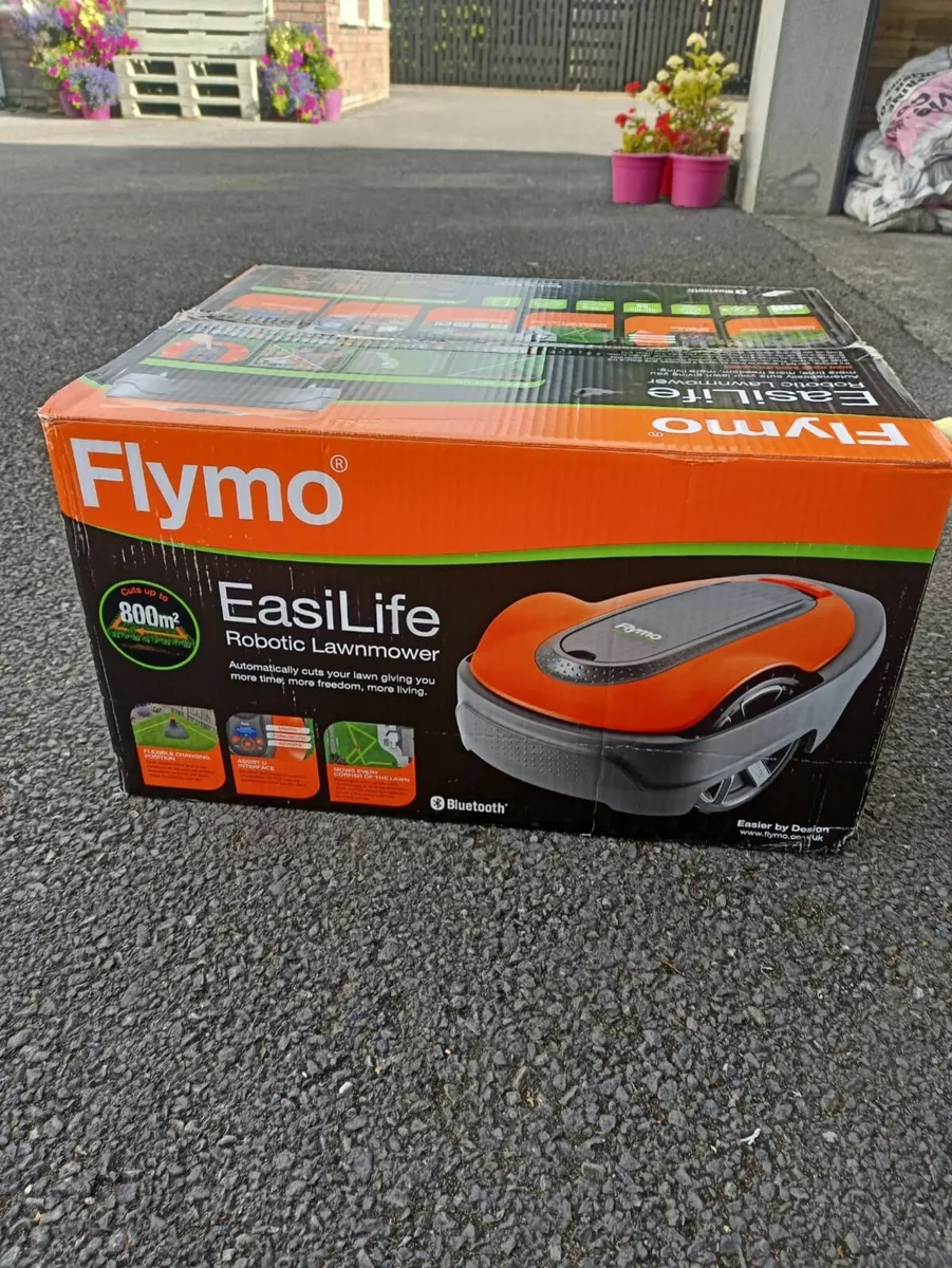 Flymo Easilife 800 Automower - Image 1