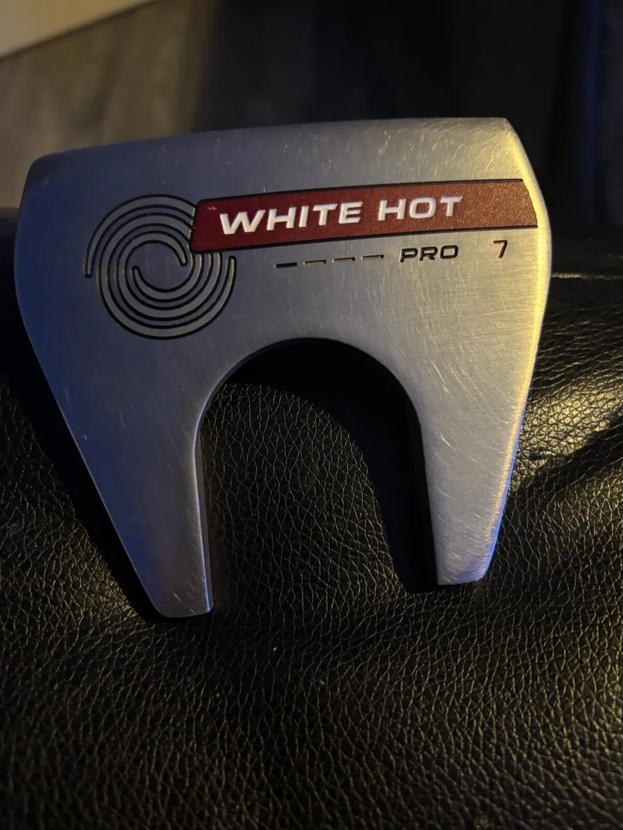 Odyssey White Hot #7 33 inch Putter - Image 1