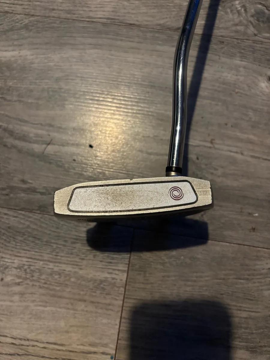 Odyssey White Hot #7 33 inch Putter - Image 3