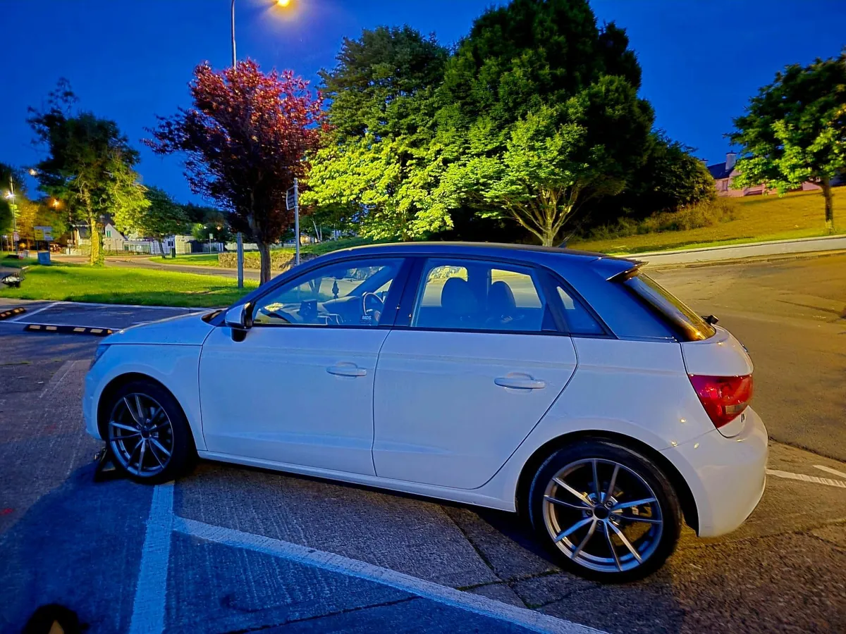 Audi A1 2014 - Image 2