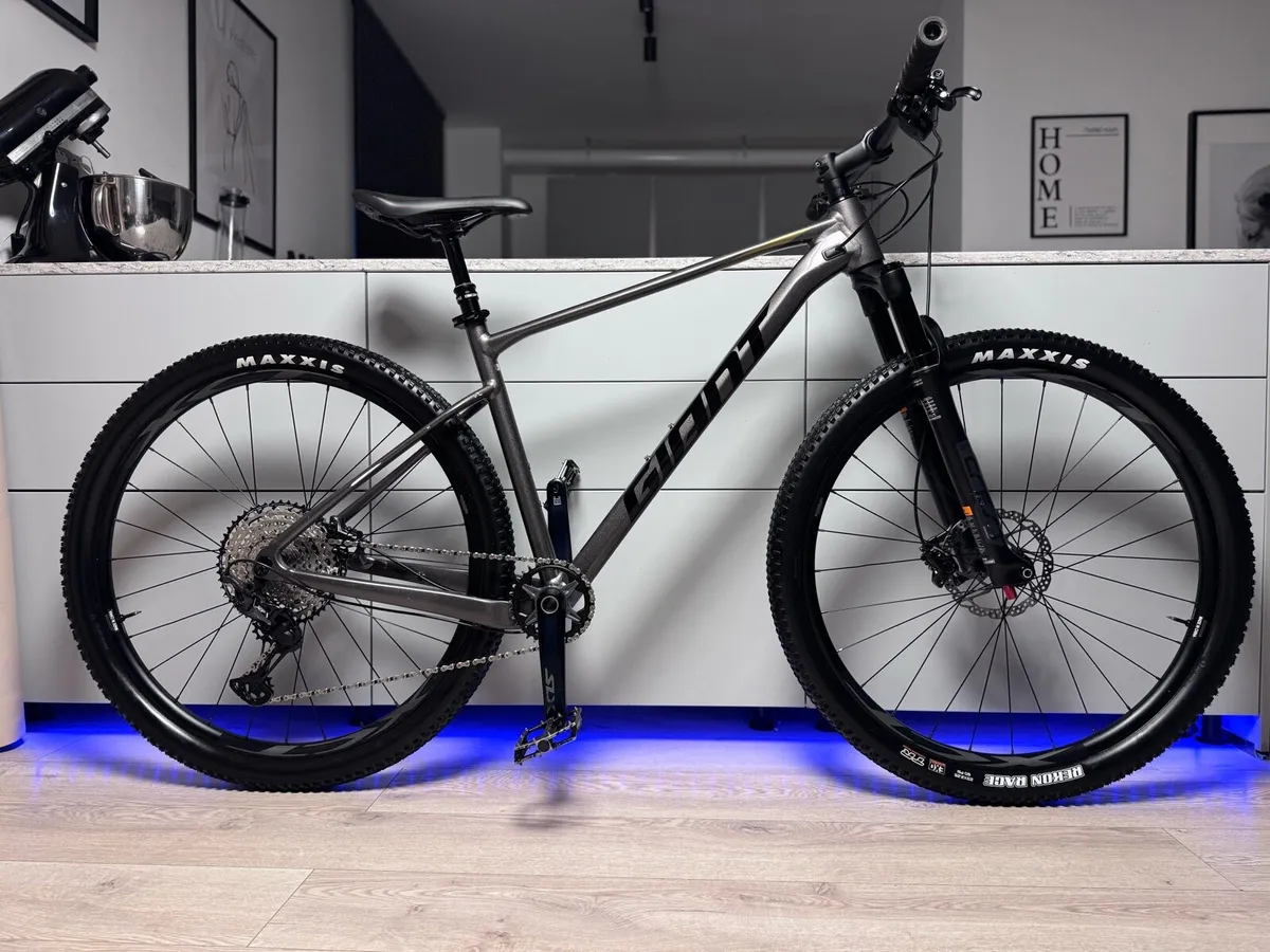 GIANT XTC SLR 1 Hardtail MTB - Image 1