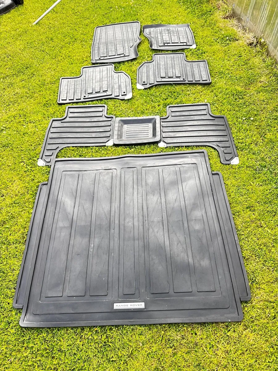 Range Rover sport rubber floor mats and boot liner - Image 1
