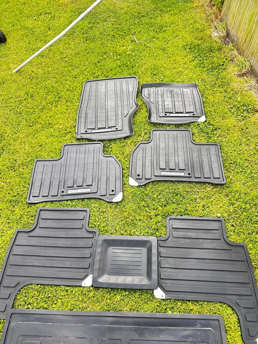Range Rover sport rubber floor mats and boot liner - Image 3