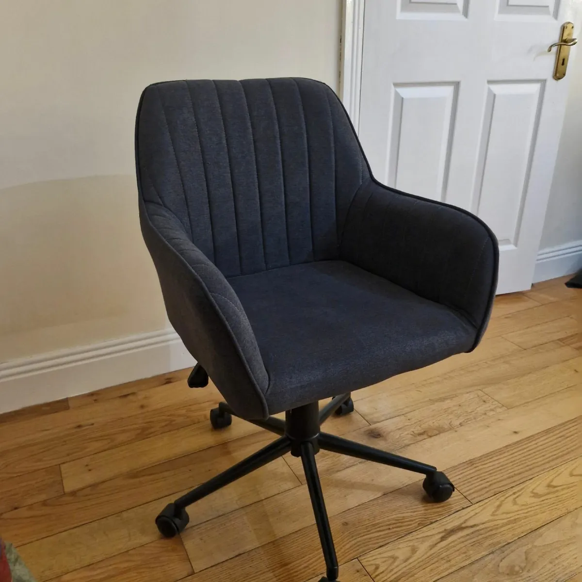 Grey velvet swivel chair-very good condition - Image 1