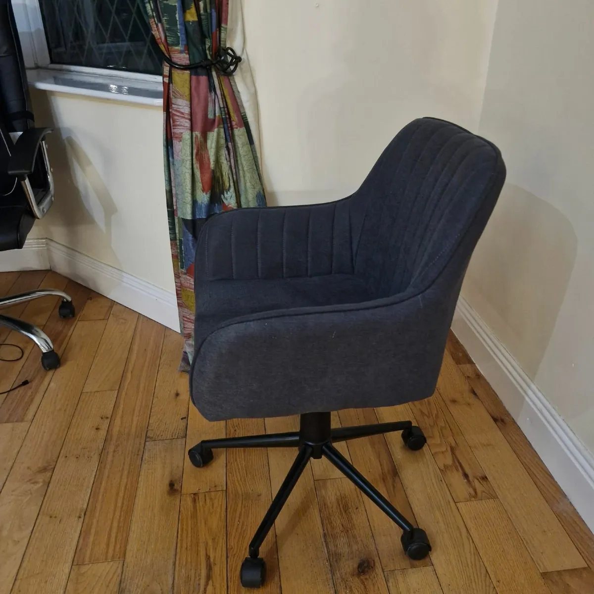 Grey velvet swivel chair-very good condition - Image 3