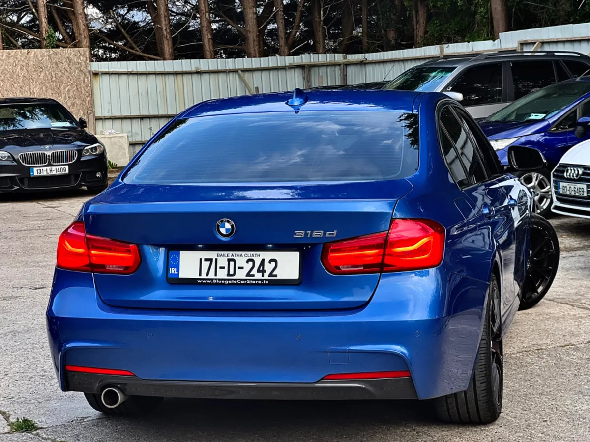 🔵BMW 3-Series 2017 318D AUTOMATIC - Image 4