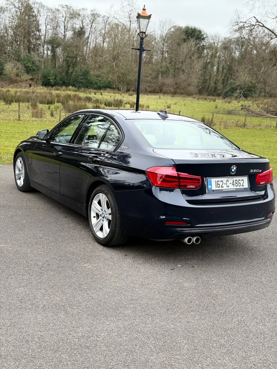 BMW - Image 4