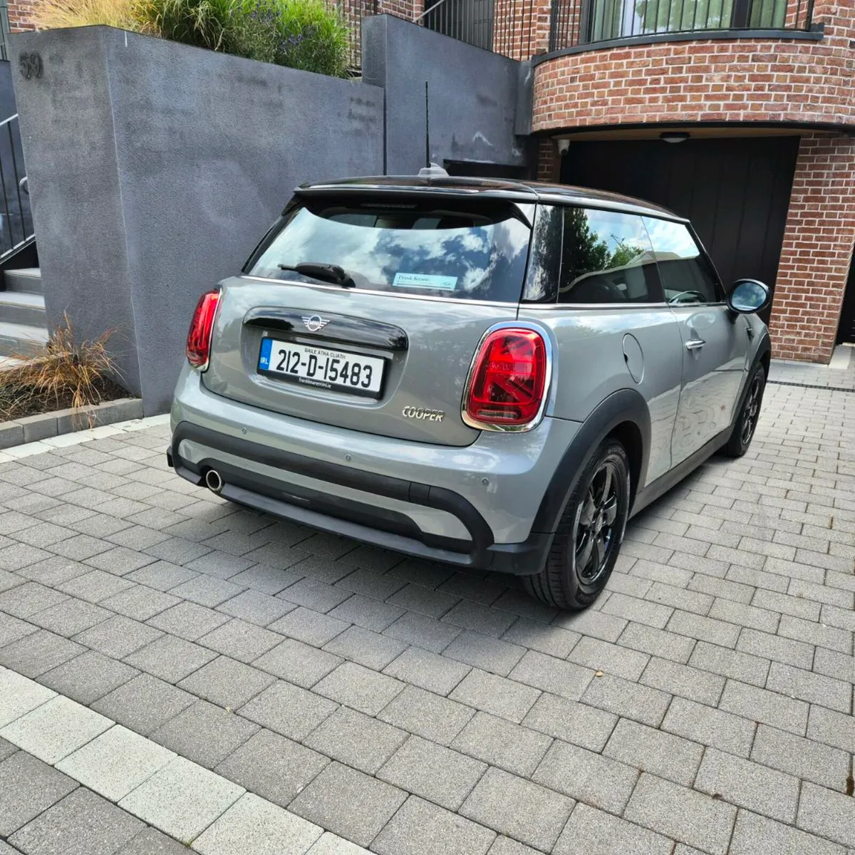 Mini Cooper 1.5L Hatchback - Image 4