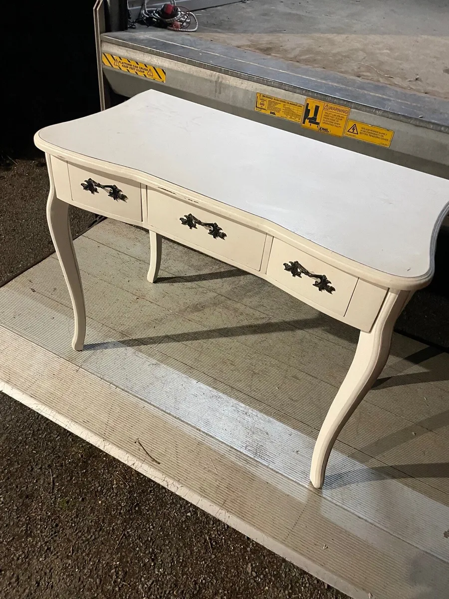 Study desk / office table - Image 1