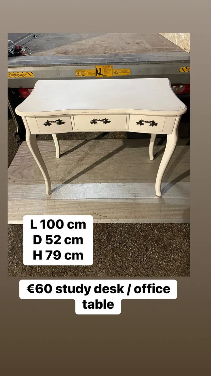 Study desk / office table - Image 2