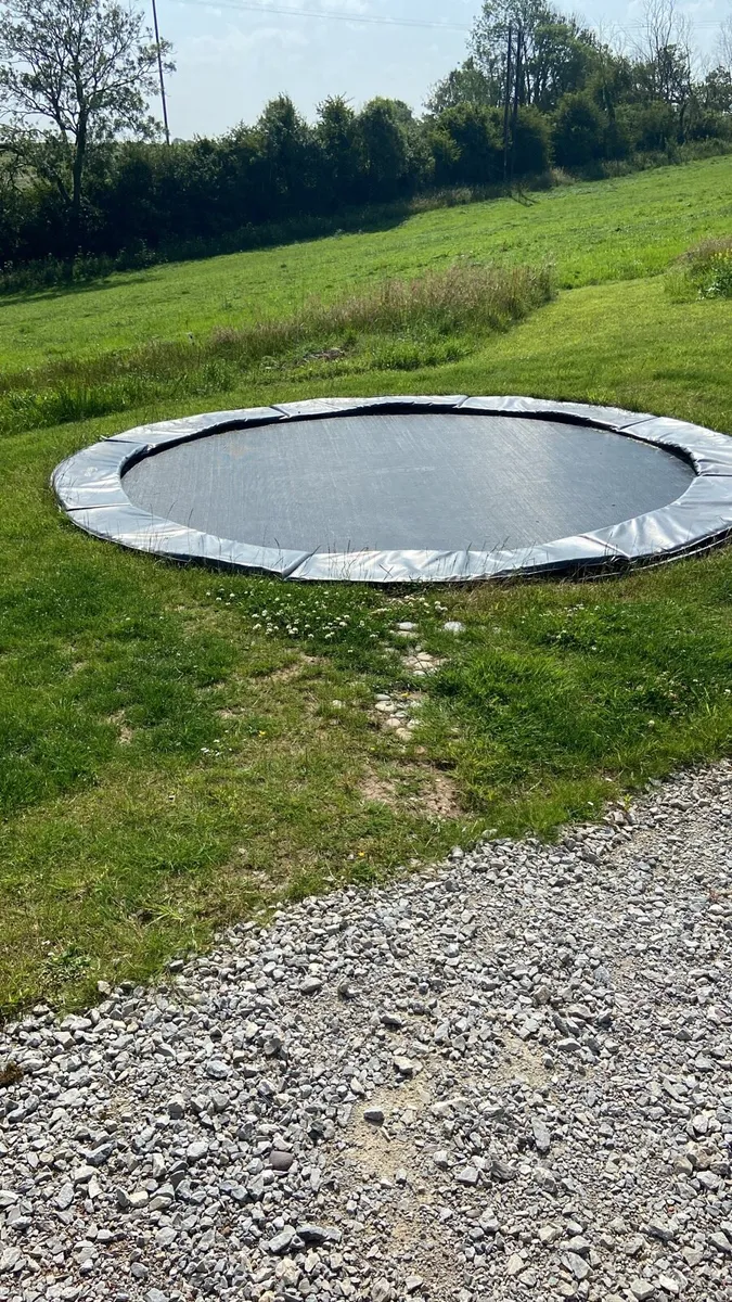 Trampoline