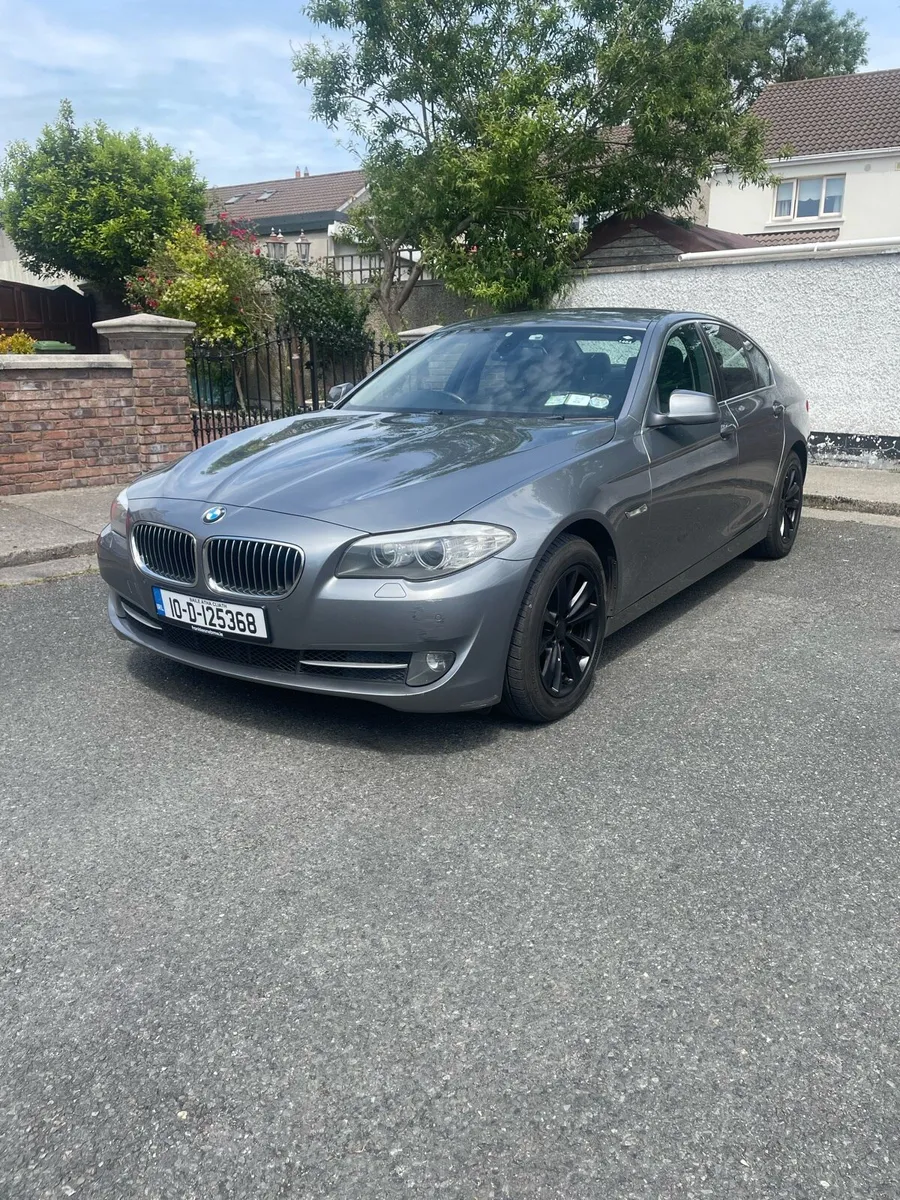 BMW 5 SERIES - Image 1