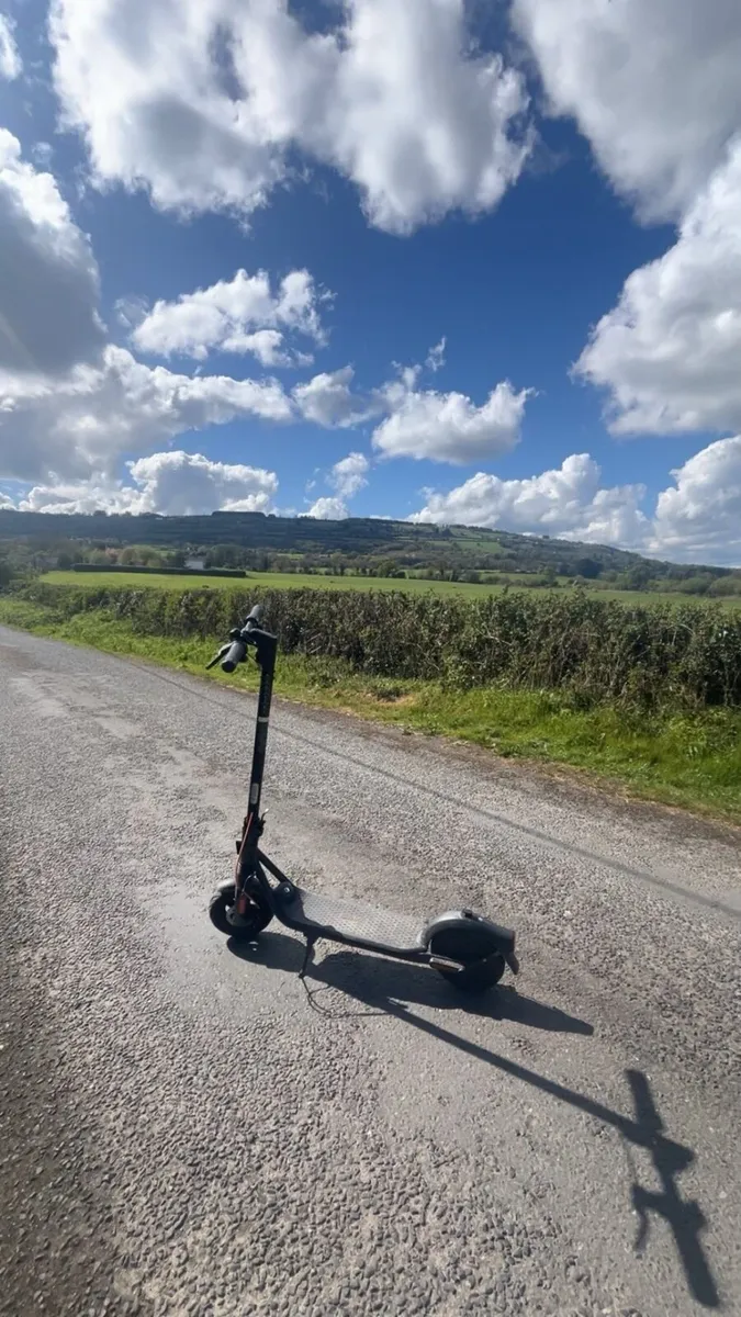 Ninebot F2 Pro - Image 1