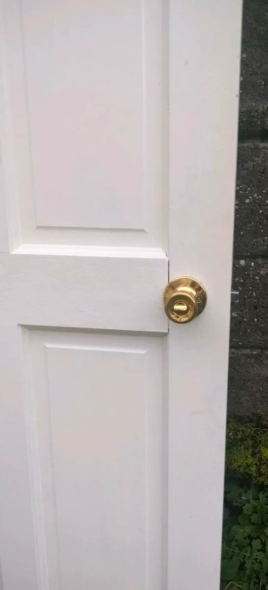 2 Solid white Doors, 1 with Handles and hinges and - Image 2